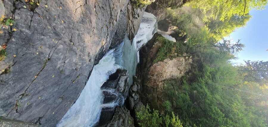 From Zurich: Waterfalls Valley & Aareschlucht Gorge Day Tour - Trummelbach Falls: Inside the Mountain, Loud, and Surprisingly Accessible