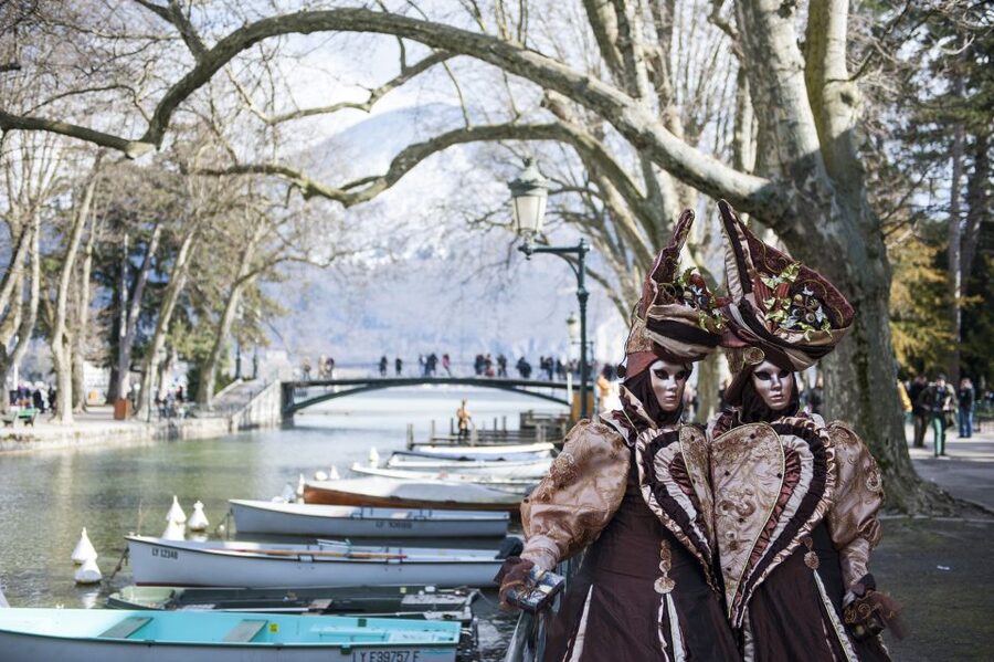 Geneva: Annecy, the Venice of the Alps and Geneva City Tour - Château d’Annecy: medieval fortress energy, quick but worth it