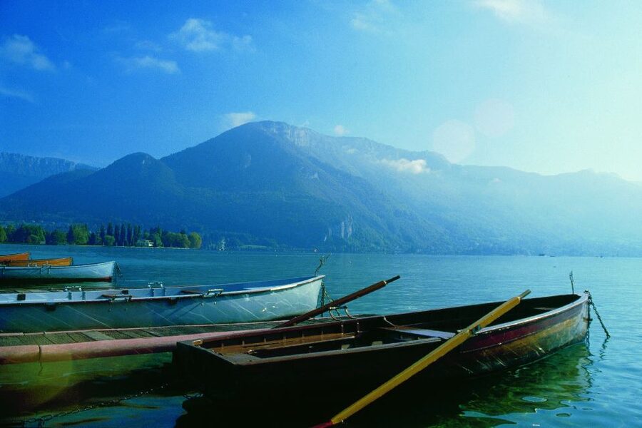 Geneva: Annecy, the Venice of the Alps and Geneva City Tour - Geneva break and the reset before the city tour