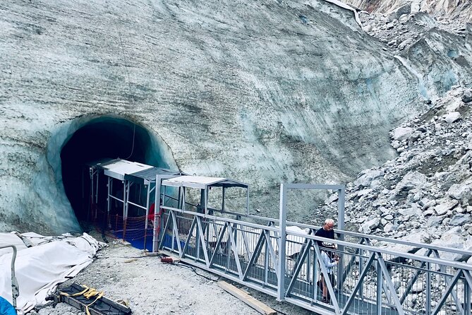 Geneva Day Trip to Mont Blanc glacier and 3860m Top - The Geneva to Chamonix Transfer That Makes This Work
