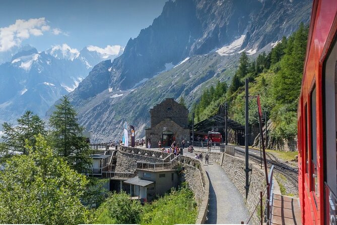 Geneva Day Trip to Mont Blanc glacier and 3860m Top - Mer de Glace and the Montenvers Train: Watching Ice Become a Destination