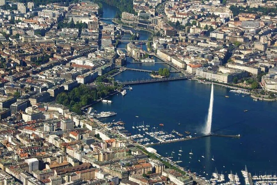 Geneva: Guided Private or Group Old Town Highlights Tour - Where the Tour Starts, and Why That Matters in Geneva