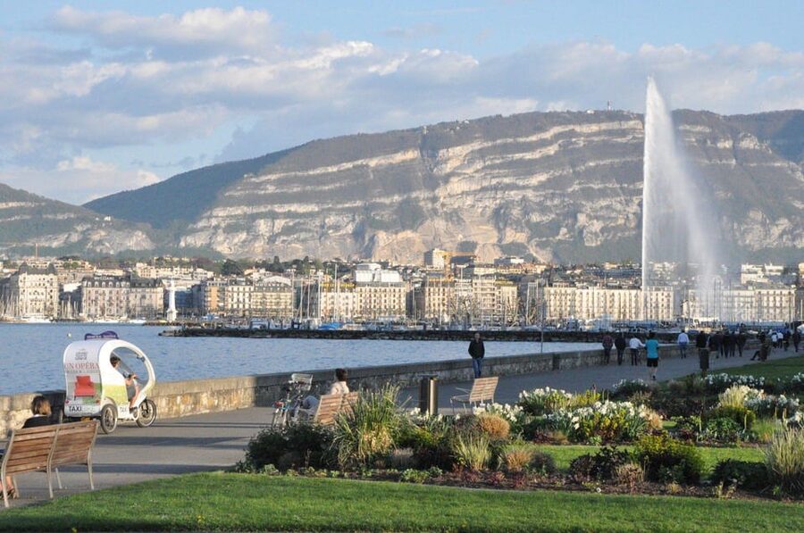Geneva: Highlight Tour in TukTuk - First taste of Geneva by tuktuk, and why it works