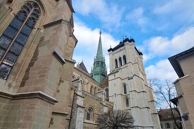 Geneva Highlights 2-Hour Introductory Tour - The Red Cross and Ariana area: not just names, but reasons