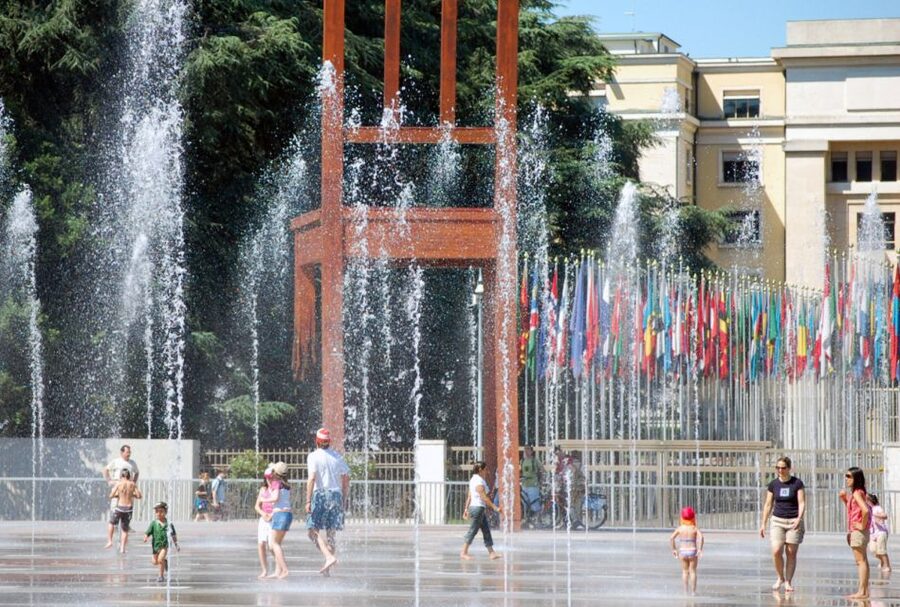 Geneva: Open-Top Sightseeing Bus Tour - Jet d’Eau by Pass, Not by Stroll: What You Get in 2 Minutes