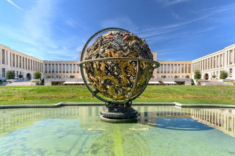 Geneva: Open-Top Sightseeing Bus Tour - Place Dorcière Check-In and the Route Starts Fast