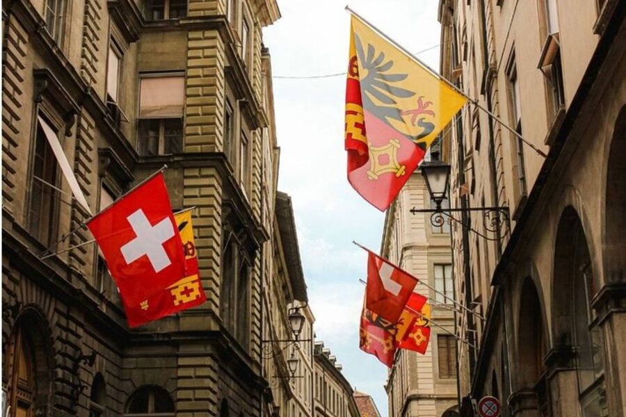 Geneva: Private custom tour with a local guide - Getting picked up and setting your pace in Geneva