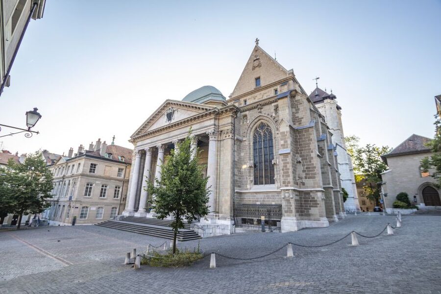 Geneva: Private Express Walk with a Local in 60 minutes - Reformation Wall and Parc des Bastions: Meaning Behind the Monuments