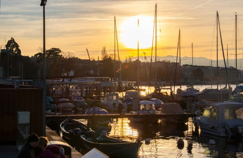 Geneva: Private Express Walk with a Local in 60 minutes - From the Jardin Anglais and National Monument to L’horloge Fleurie