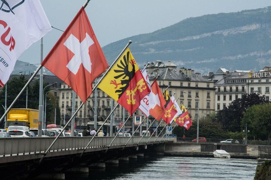 Geneva Private Walking Tour - Meeting at the Flower Clock, then easing into Geneva’s atmosphere