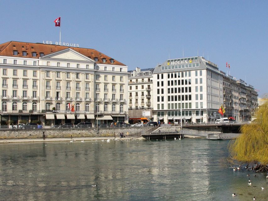 Geneva: Private Walking Tour with a Local - Price and value: $64 per person for a custom guide