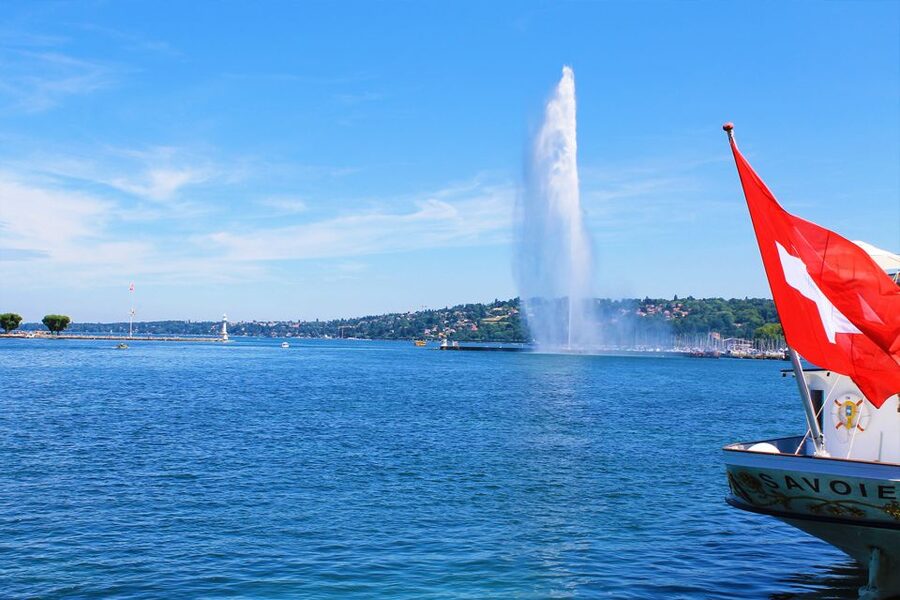Geneva: Scenic Lake Cruise with Snacks and Wine - Best times to go: when the lake feels calmer
