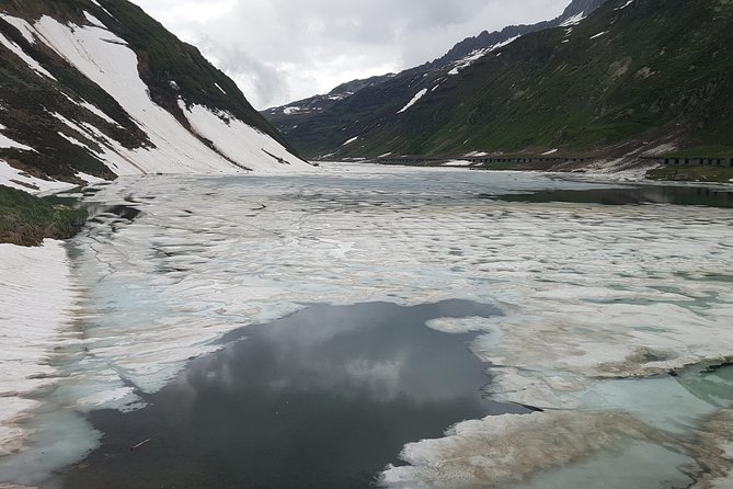 Glacier Express Panoramic Train Round Trip from Zürich With Private Guide - Price and Value: Why $951.19 Is High, and Why It Can Still Work