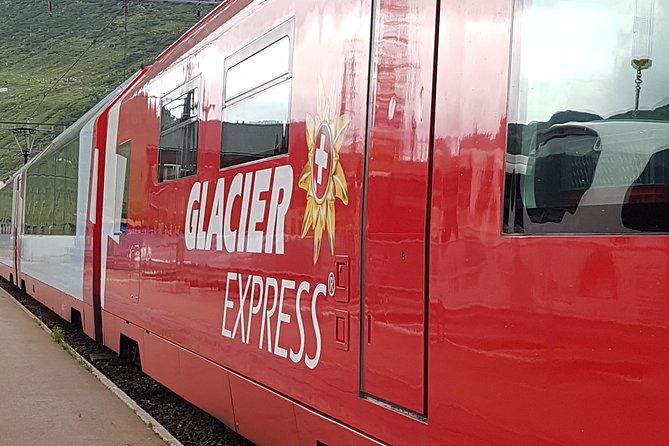 Glacier Express Panoramic Train Round Trip in one Day Private Tour from Basel - Food, comfort, and the “I do not want to think about this” factor
