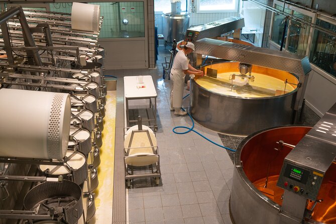 Gruyères, Cheese Factory & Maison Cailler Day Trip from Bern - Maison Cailler in Broc: a chocolate factory with free tasting built in