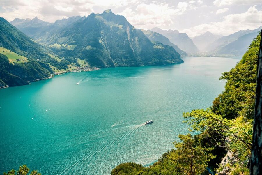 Ingenbohl: Roundtrip Lake Uri Cruise from Brunnen to Flüelen - Rütli meadow and Tell’s Chapel: the stories you’ll spot from the water