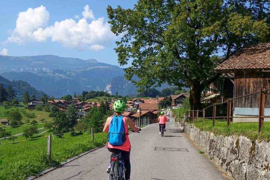 Interlaken: 72 Waterfalls Valley & Lauterbrunnen E-Bike Tour - Gsteigwiler photo stop: quick views, quick reset