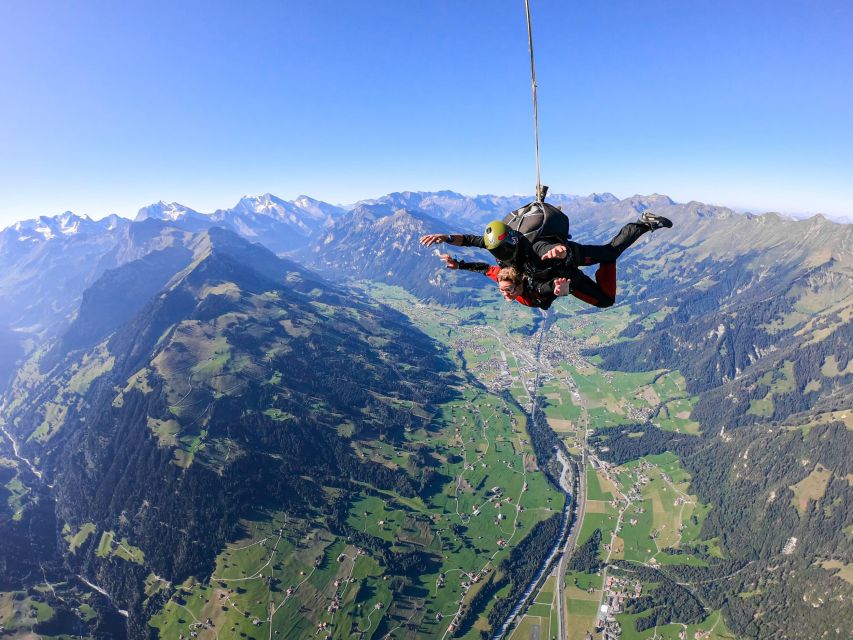 Interlaken: Airplane Skydiving over the Swiss Alps - The first segment: a scenic flight that sets expectations