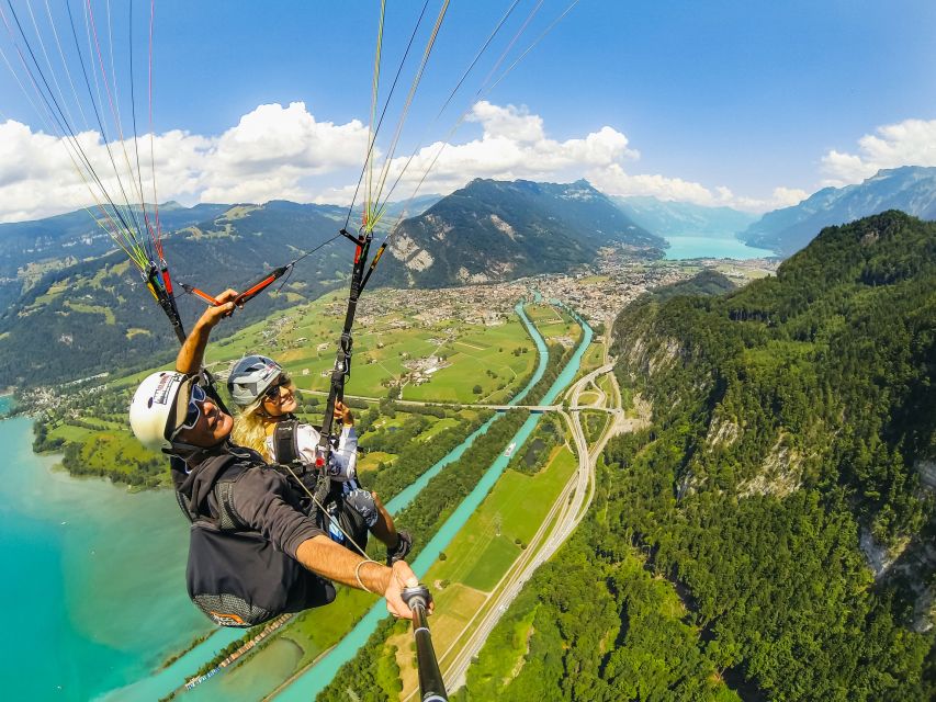 Interlaken: Tandem Paragliding Flight - Meeting at Höheweg 125 and Finding the Paragliding Desk