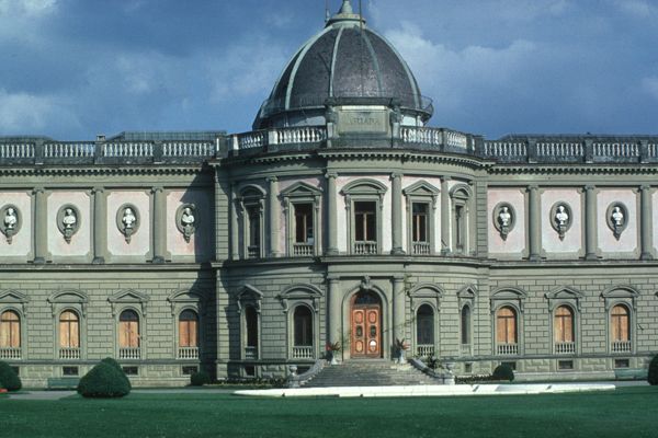 International & Panoramic Tours Geneva - Timing in Geneva: departures every 45 minutes, and why that helps you plan