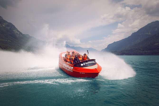 Jetboat Interlaken - On Lake Brienz: what the captain actually does
