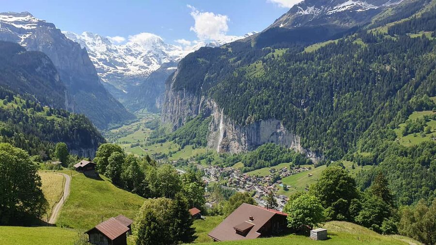 Jungfraujoch afternoon roundtrip from Interlaken - From Interlaken to Lauterbrunnen, you start with the drama