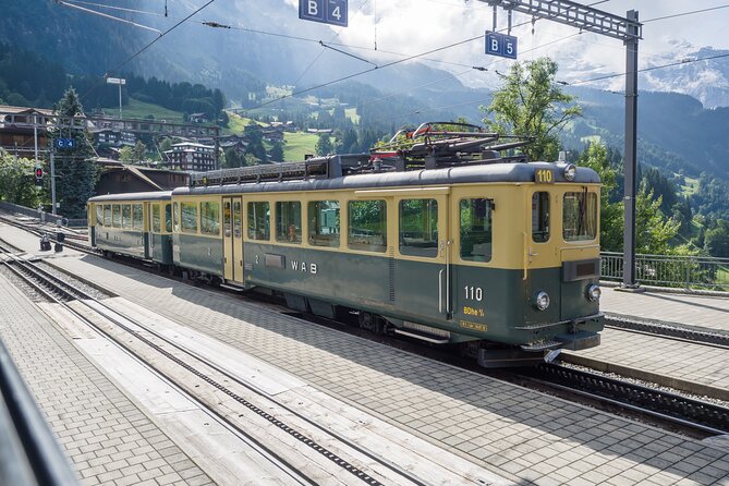 Jungfraujoch & Lauterbrunnen Alpine Tour | From Bern - Entering the Bernese Oberland by train, start-to-finish
