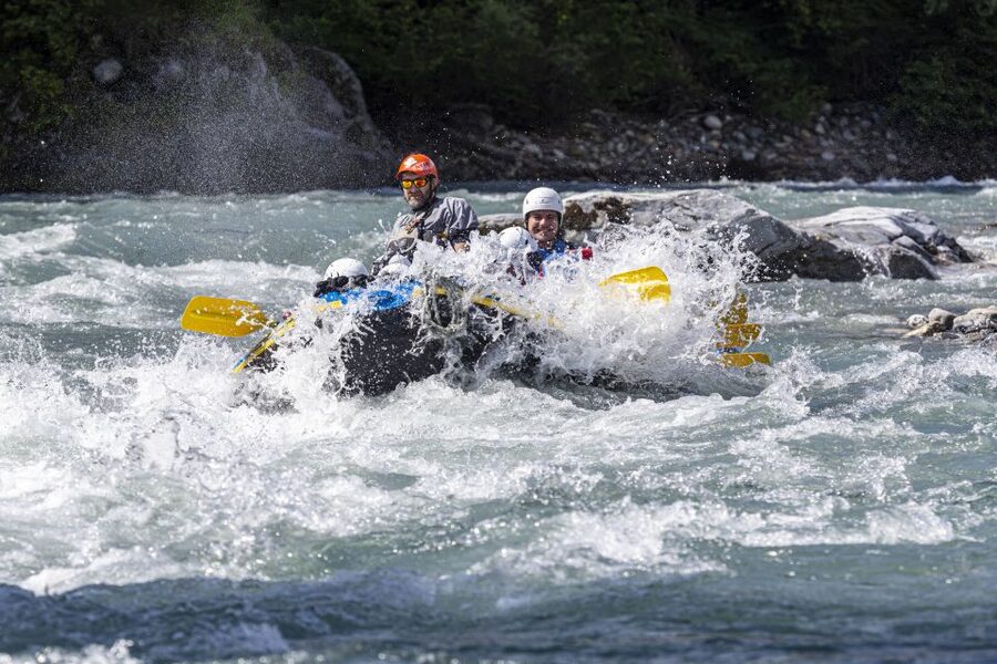 Laax, Flims, Ilanz: Vorderrhein Rafting (half day) - The actual rafting: rapids, team paddling, and river know-how