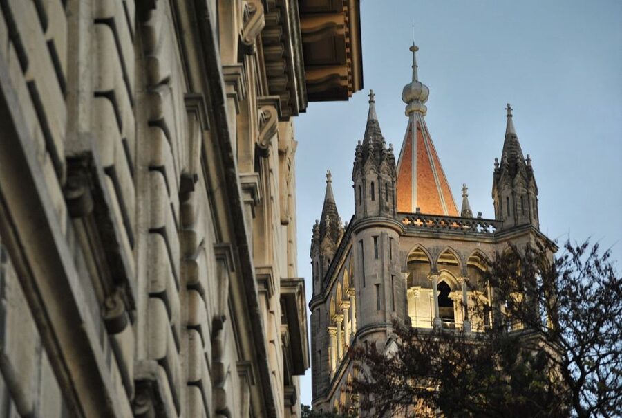 Lausanne: Insta-Perfect Walk with a Local - Pace, accessibility, and weather: how to set expectations