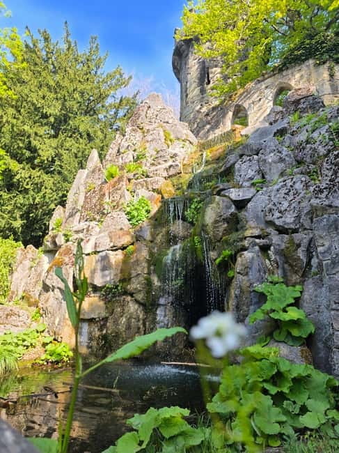 Lausanne: Walking Tour with Chocolate Tastings & Metro - Who should book, and who might not love it