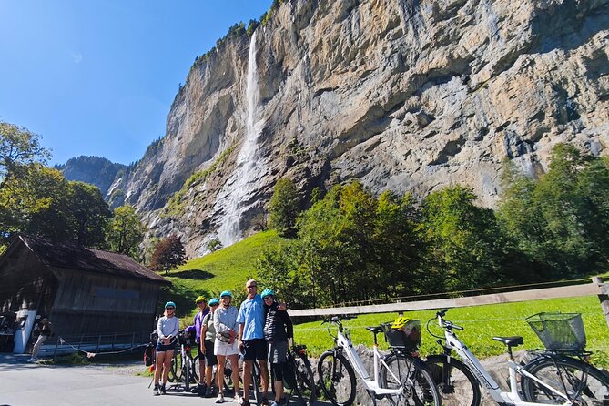 Lauterbrunnen Valley Waterfalls E-bike Tour with Swiss Picnic - Key highlights at a glance
