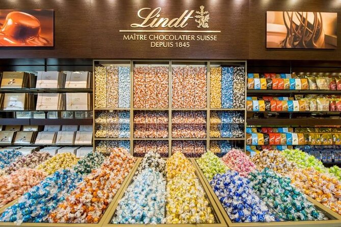LINDT Home of Chocolate, Cruise On Lake Zurich And Old Town Walking Tour - Lindenhof Hill viewpoint: your skyline payoff over the Limmat