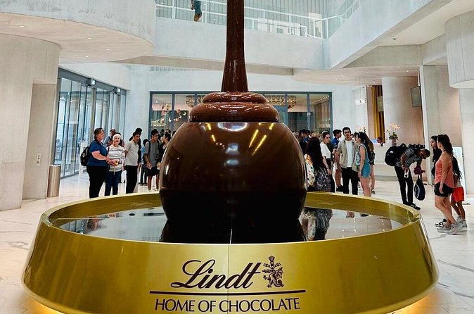 Lindt Home of Chocolate Museum Experience with Pick Up - Who this tour is best for