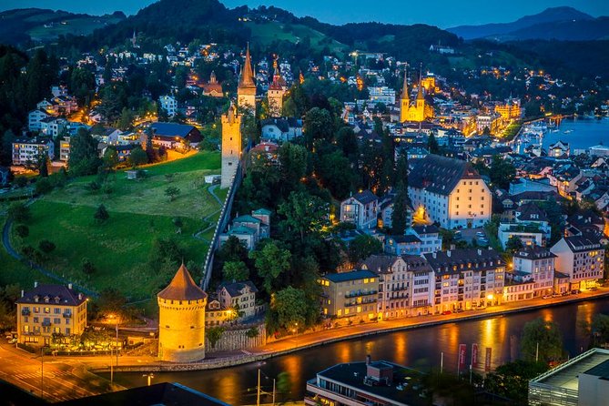 Lucerne by Night Photo Tour - Stop 2: Lake Lucerne and the light around it