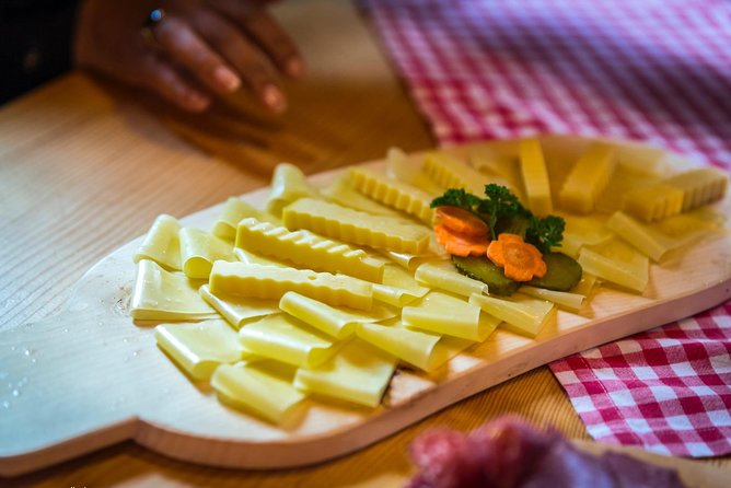 Lucerne CH Experience: Cheese, Chocolate, Chapel Bridge & Château - Chocolate first, so your Lucerne walk has fuel