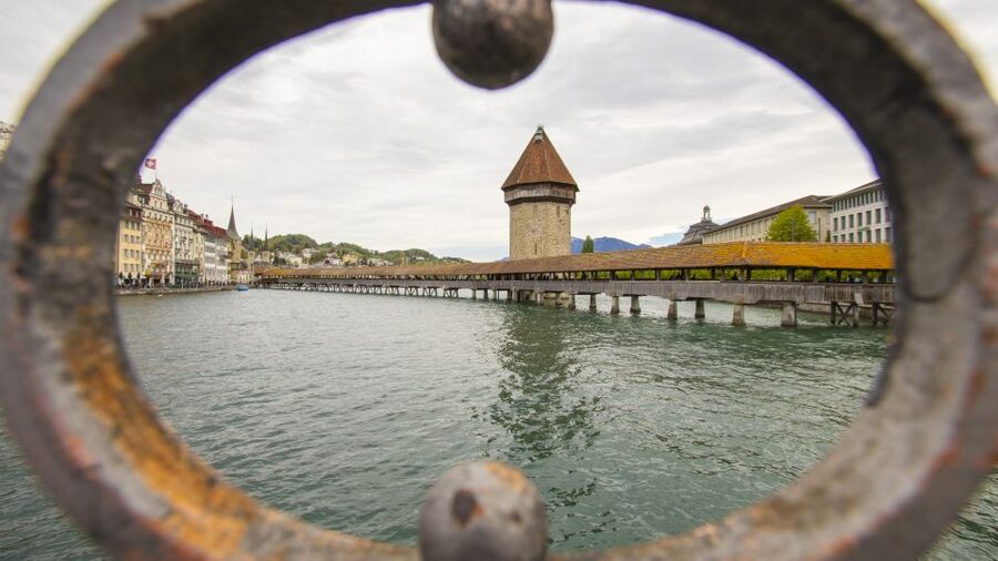 Lucerne: Express Walk with a Local in 60 minutes - Chapel Bridge: the classic sight with context, not just a photo