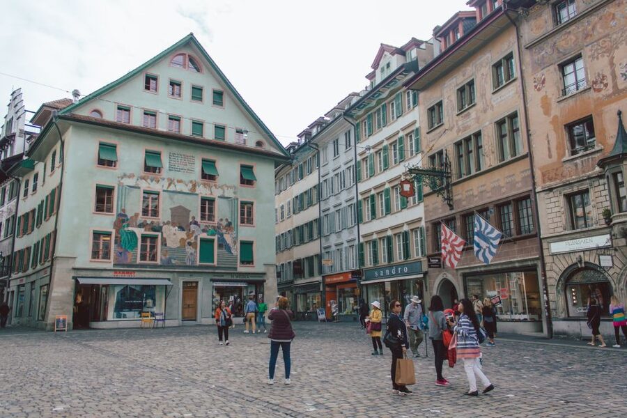 Lucerne: Guided Walking Tour with an Official Guide - Food and Restaurant Tips, Including One Cautionary Note