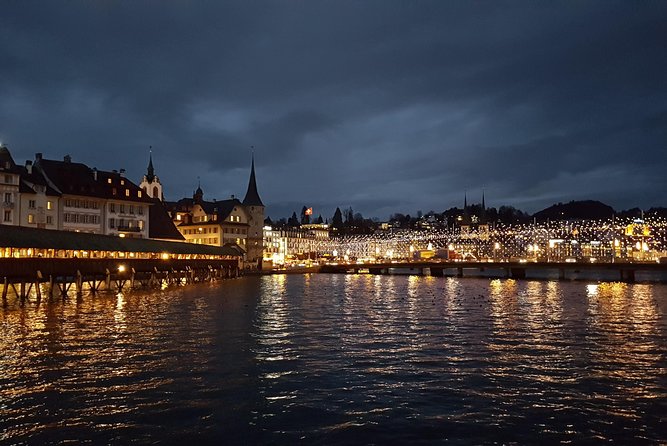 Lucerne Half-Day Small Group Walking Tour incl. Lake Cruise - St. Leodegar and the Lion Monument: emotion with context
