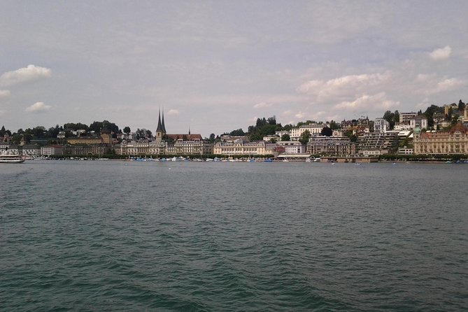 Lucerne Half-Day Small Group Walking Tour incl. Lake Cruise - Walking time, family fit, and what to expect from the pace