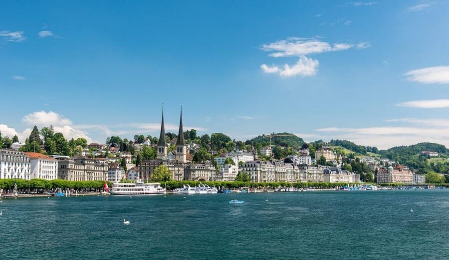 Lucerne: Interlaken & Grindelwald Exclusive Private Day Tour - Grindelwald: the main event for peak views and Alpine atmosphere