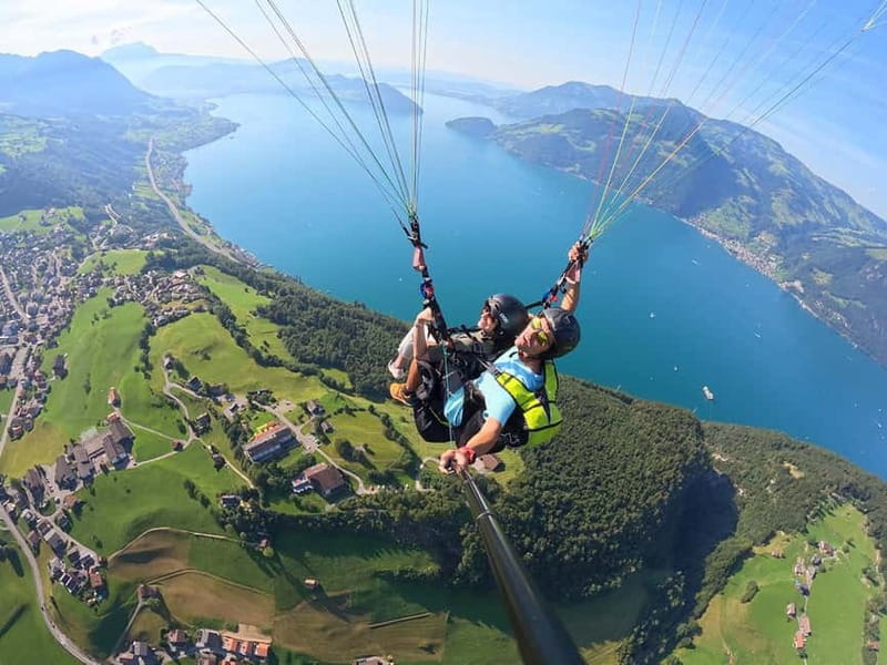 Lucerne: Paragliding Tandem Flights - The best part for most first-timers: taking the control