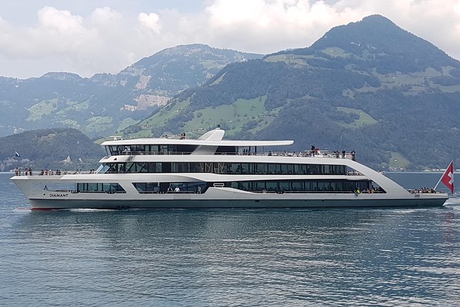 Lucerne Private City Walk and Lake Cruise Day Trip from Zürich - Schweizerhofquai and Schwanenplatz, Where the Waterfront Feels Central