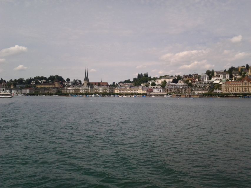 Lucerne Private City Walk and Lake Cruise Half-Day Trip - The Lake Lucerne cruise: why the timing works