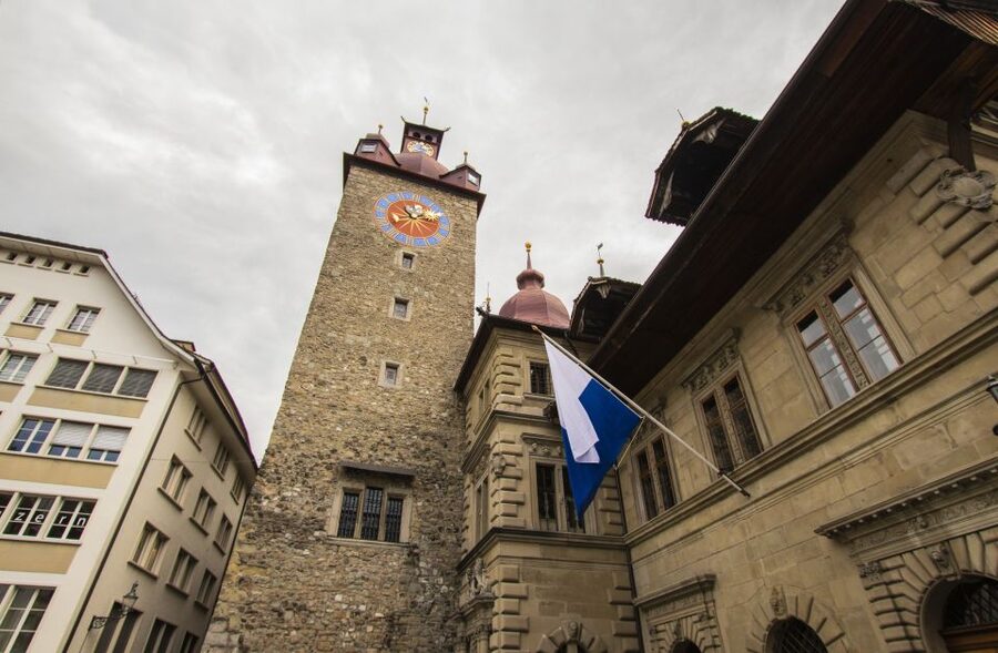 Lucerne: Private Exclusive History Tour with a Local - Chapel Bridge (Kapellbrücke): The Landmark That Defines the City