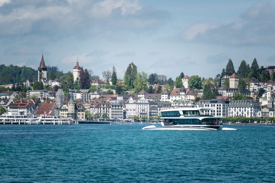 Lucerne: Round-Trip Catamaran Cruise on Lake Lucerne - How Long Is Enough? Is 1 Hour Really Worth It