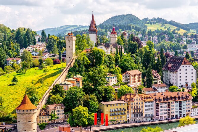 Lucerne Scavenger Hunt and Highlights Self Guided Audio Tour - Stop-by-stop: how each Lucerne landmark becomes a clue