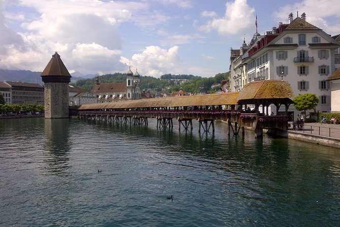 Lucerne small group walking tour and Lake Cruise from Zürich - Small-Group Size and Guide Quality That Actually Changes the Day