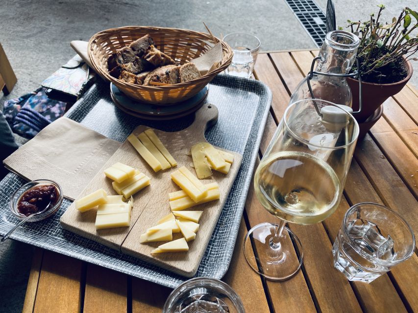 Lucerne: Swiss Zvieri Traditional Tasting Experience - Old Town stroll: chocolate, cheese, schnapps, beer, and wine in six stops