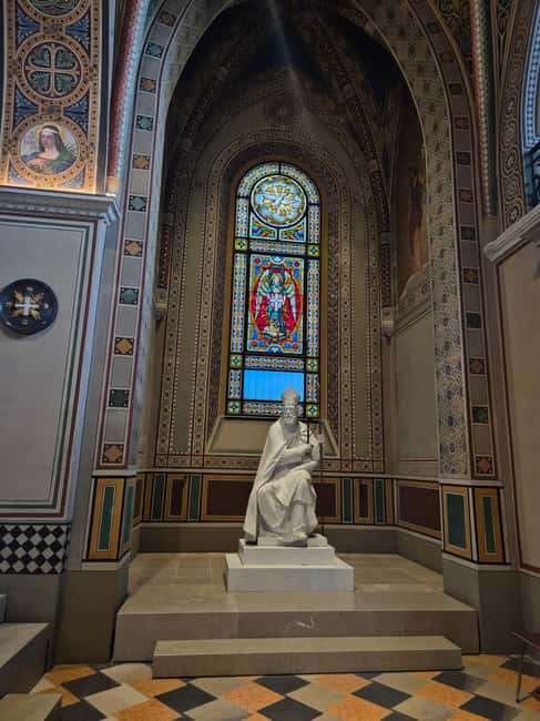 Lugano: 2h Private walking tour "Splendid Lugano Tour" - Cattedrale di San Lorenzo, your first dose of old-town meaning