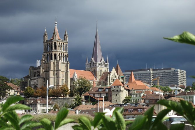 Medieval Lausanne: A Self-Guided Audio Tour - Getting started at Globus (Rue du Pont 5)